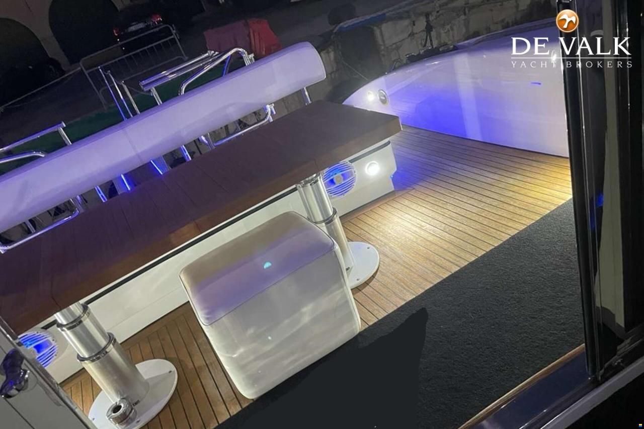Mangusta 72