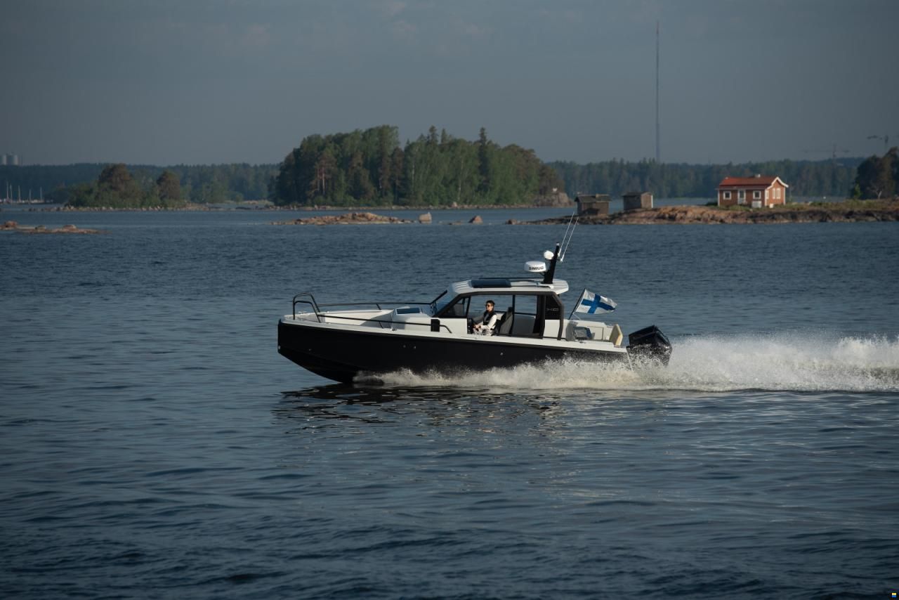 XO Boats DFNDR 9