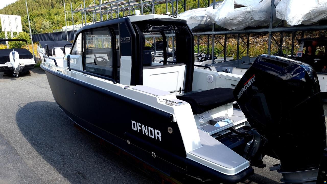XO Boats DFNDR 9