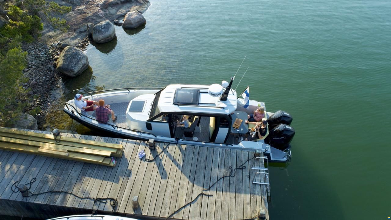 XO Boats DFNDR 9