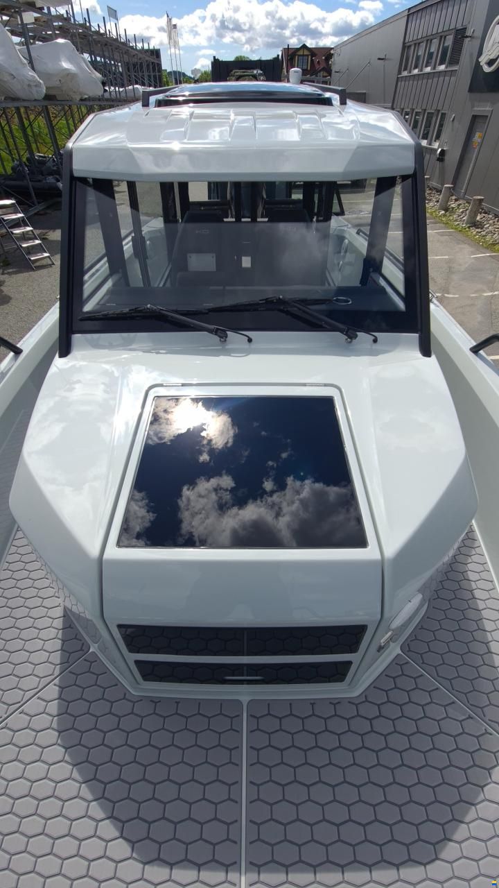 XO Boats DFNDR 9