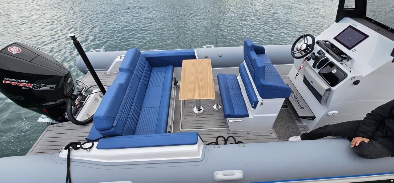 Hydrohulls HH8