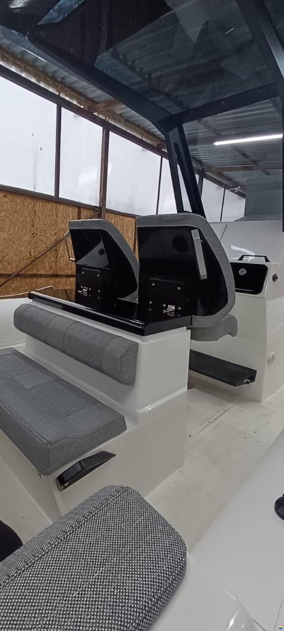 Hydrohulls HH8