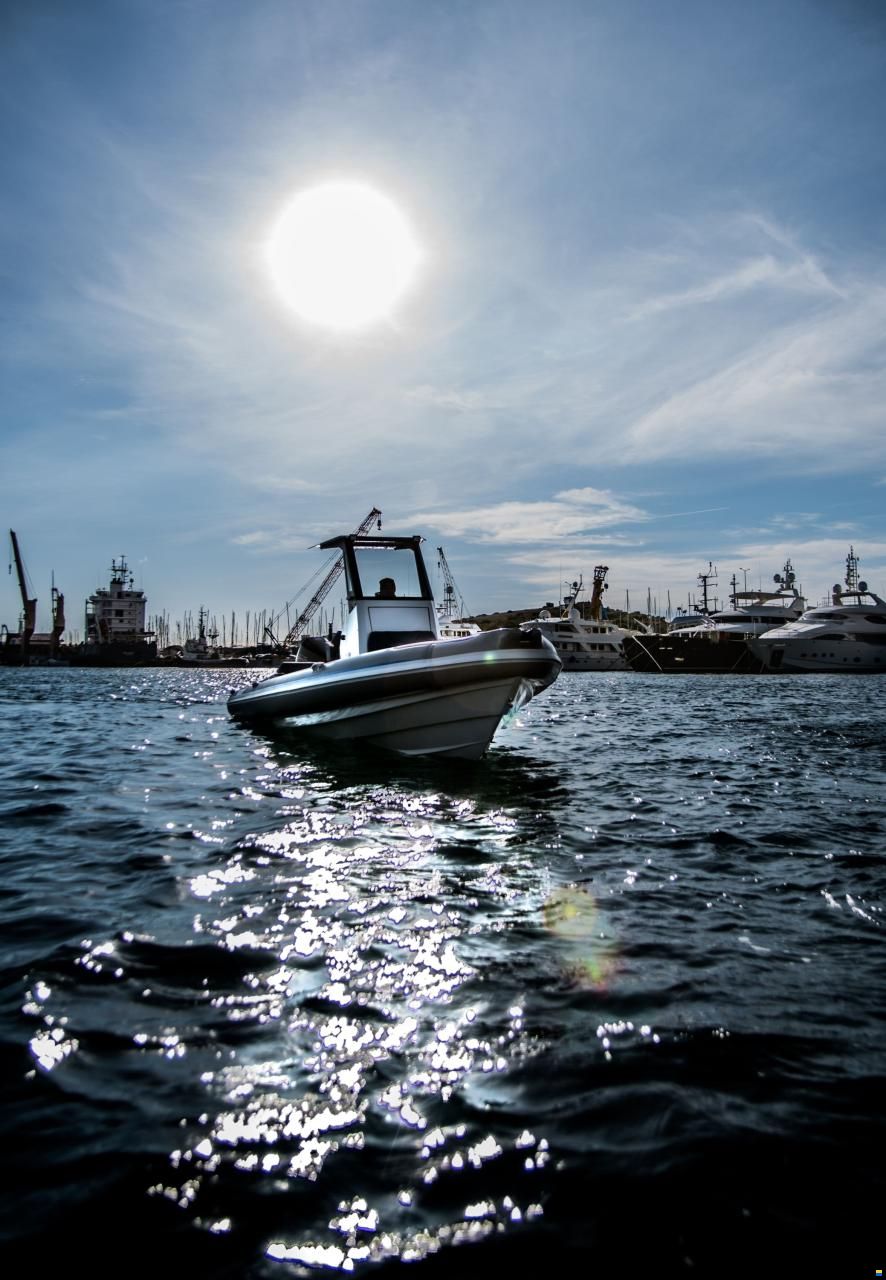 Hydrohulls HH8