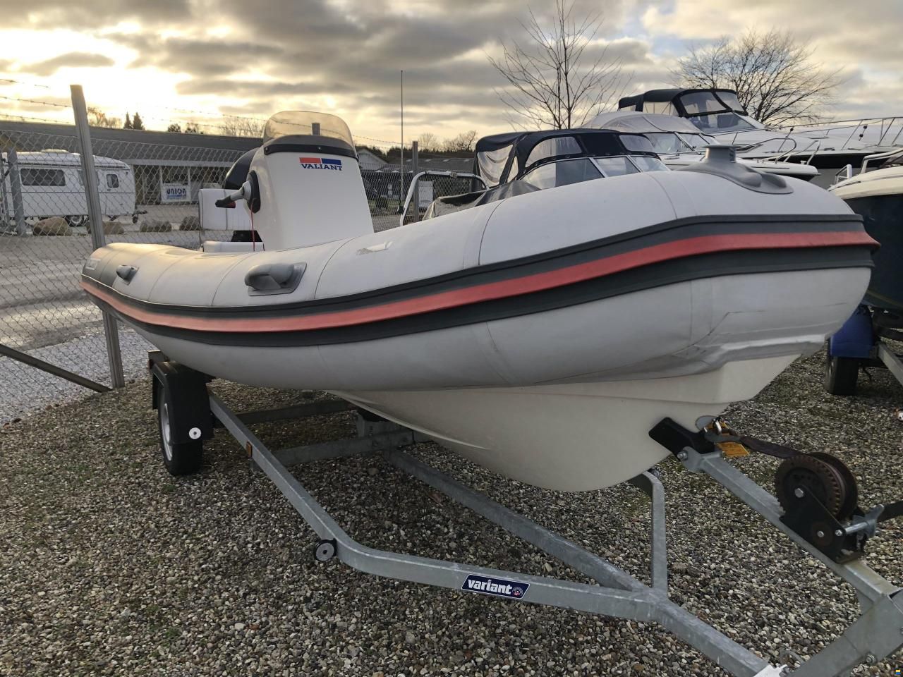 Valiant V-500 Sport