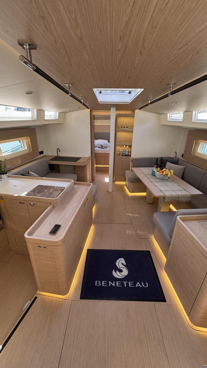 Beneteau Oceanis Yacht 54