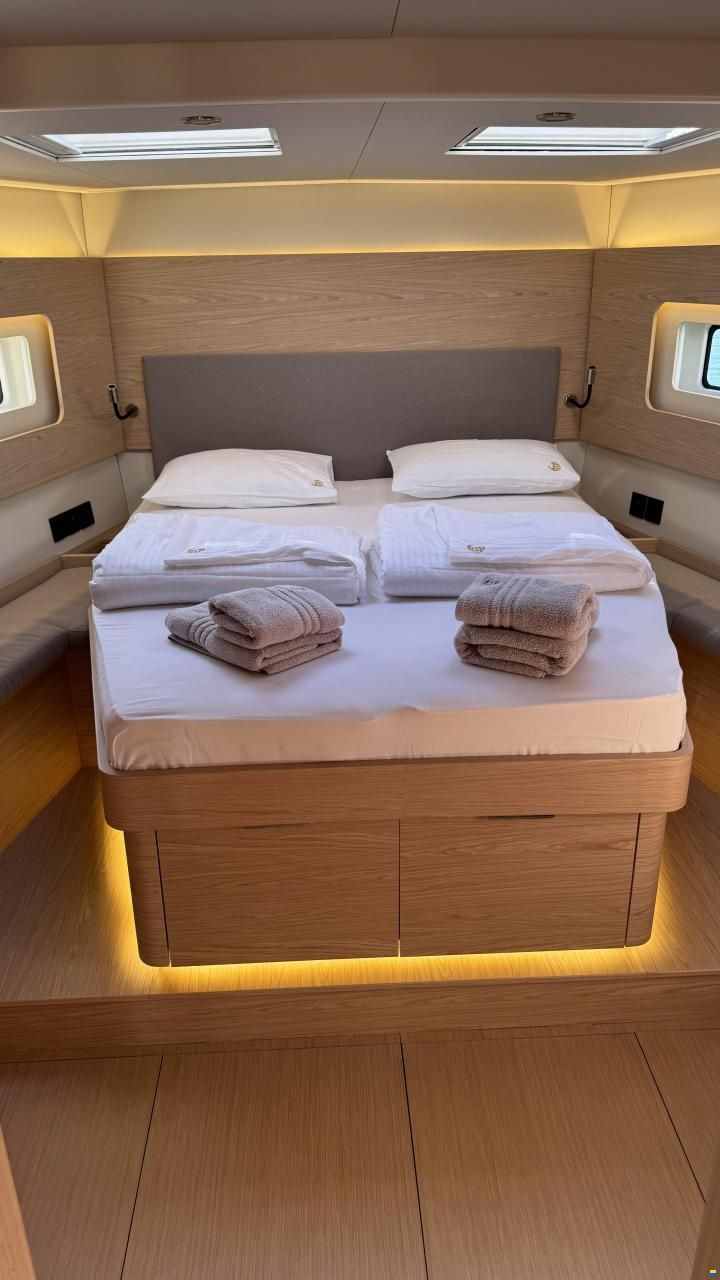 Beneteau Oceanis Yacht 54
