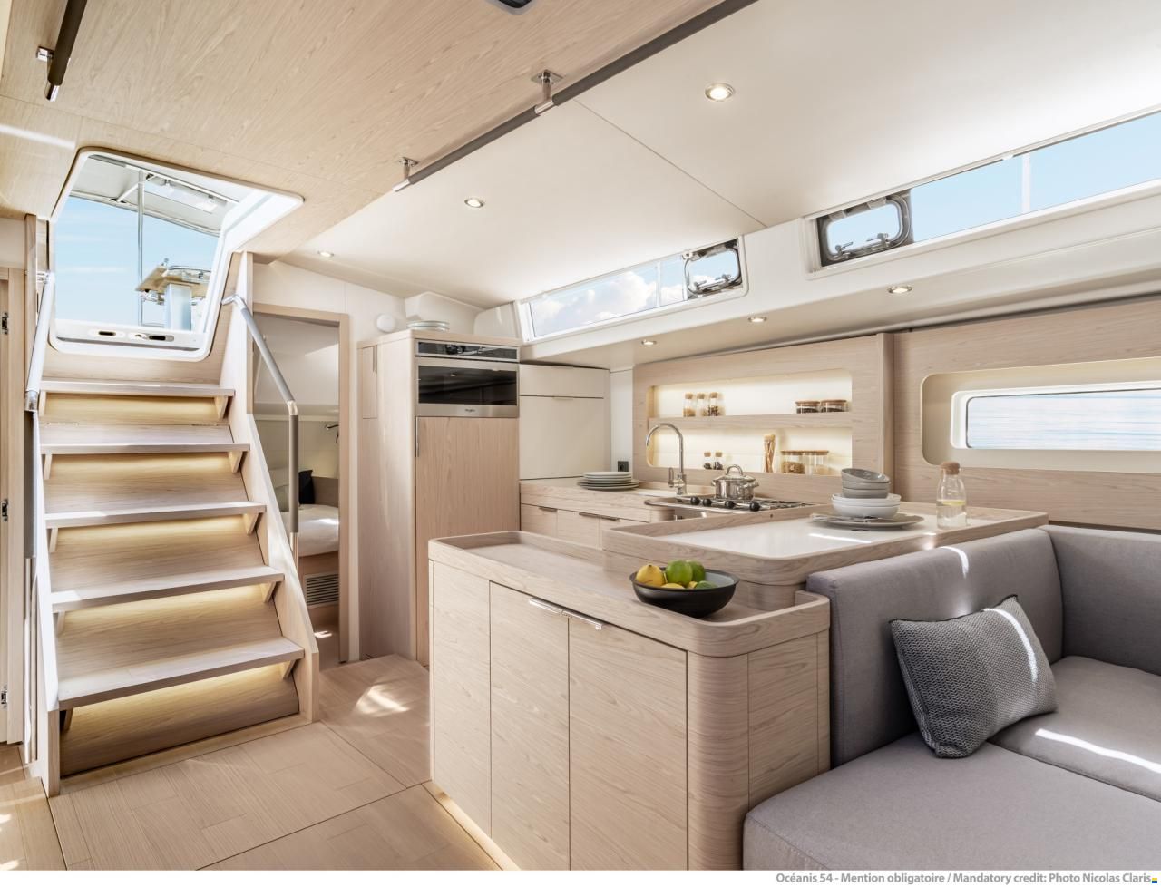 Beneteau Oceanis Yacht 54