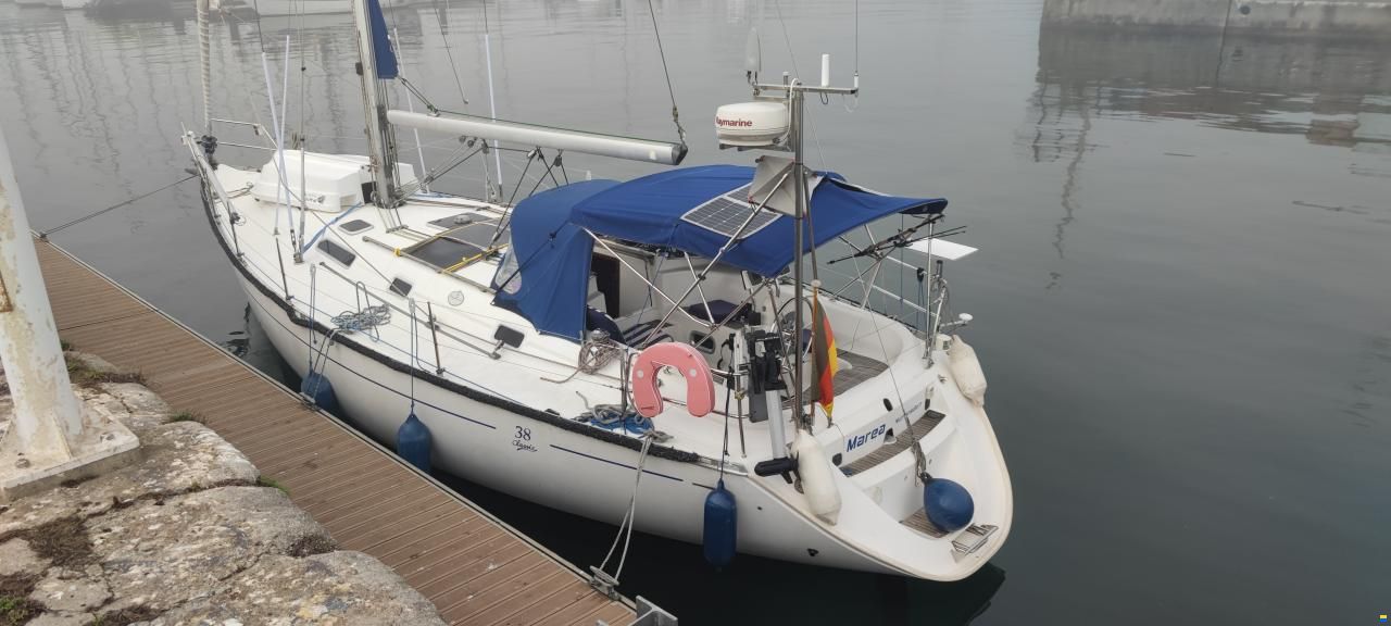 Dufour 38 Classic