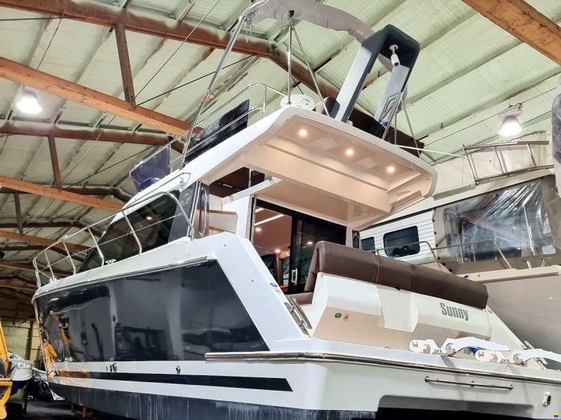 Sealine F380