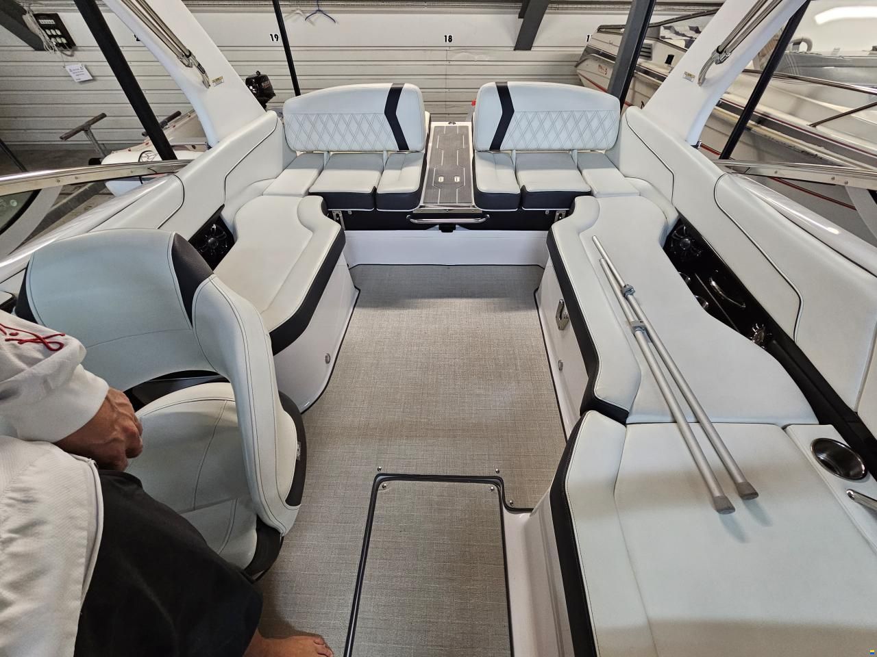 Regal 2300 Bowrider