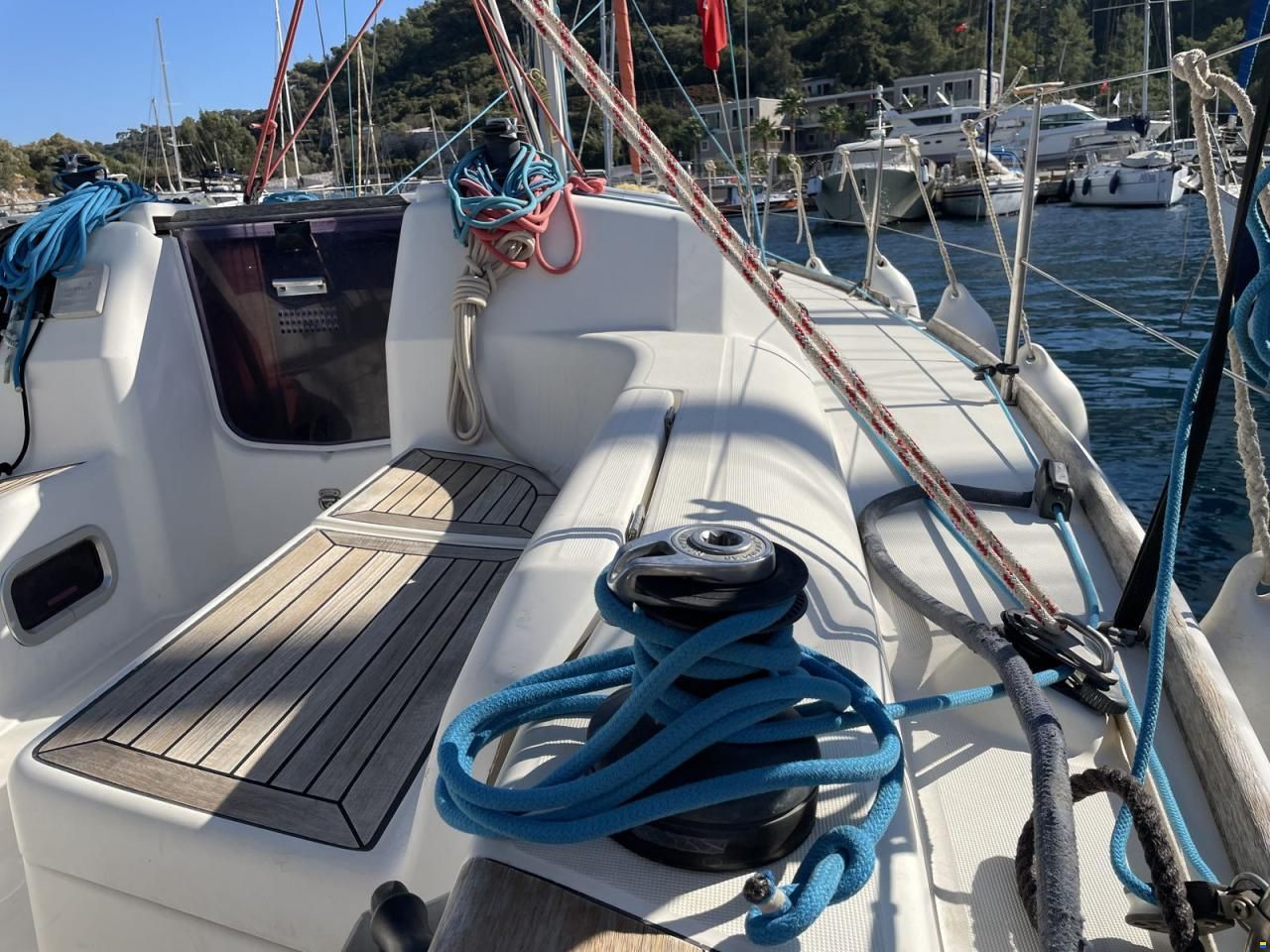 Dufour 34 Performance