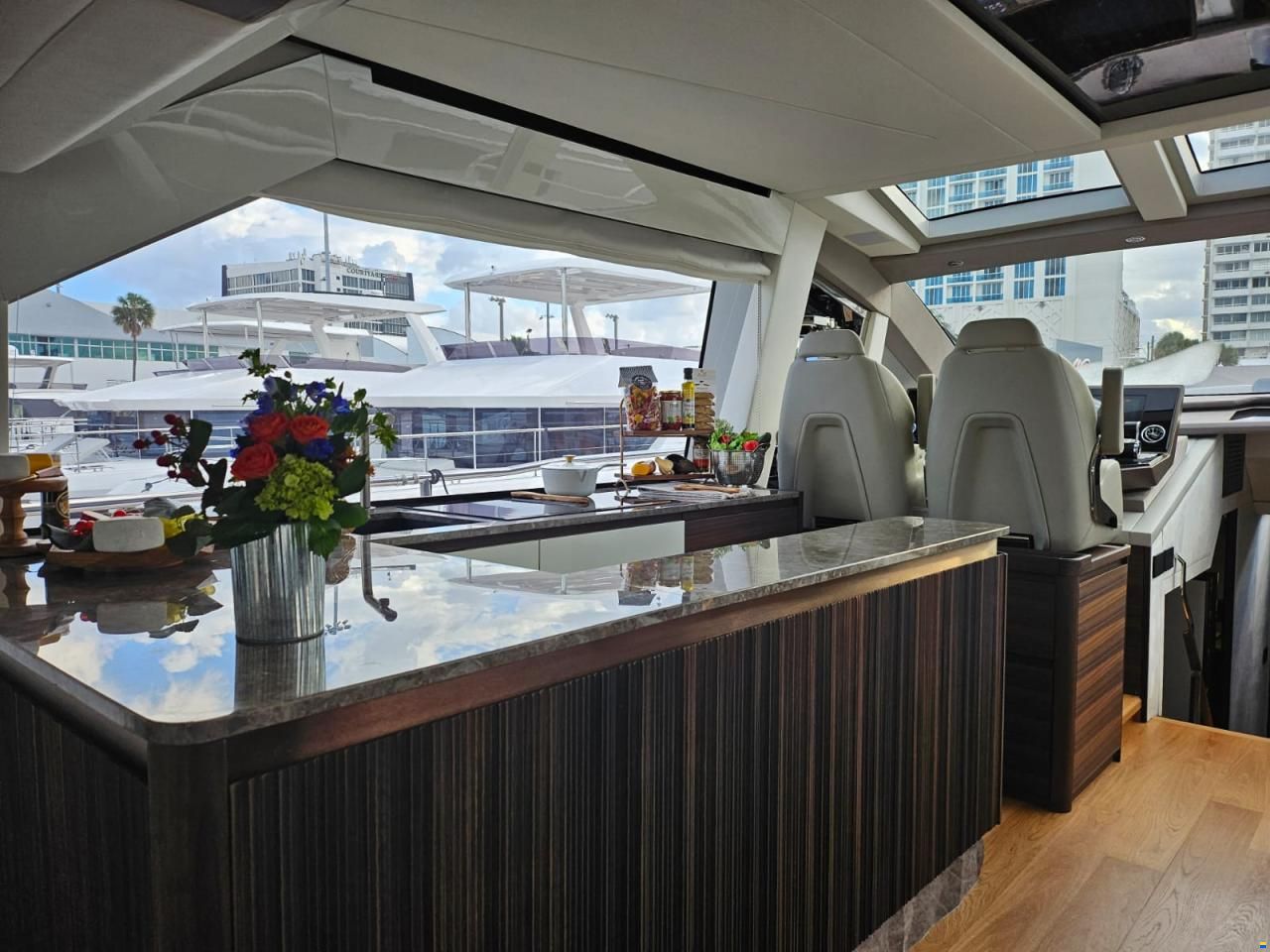 AICON Yachts 66