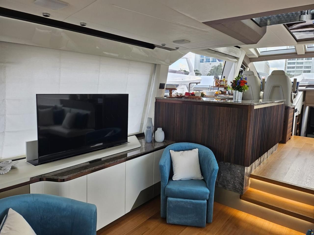 AICON Yachts 66
