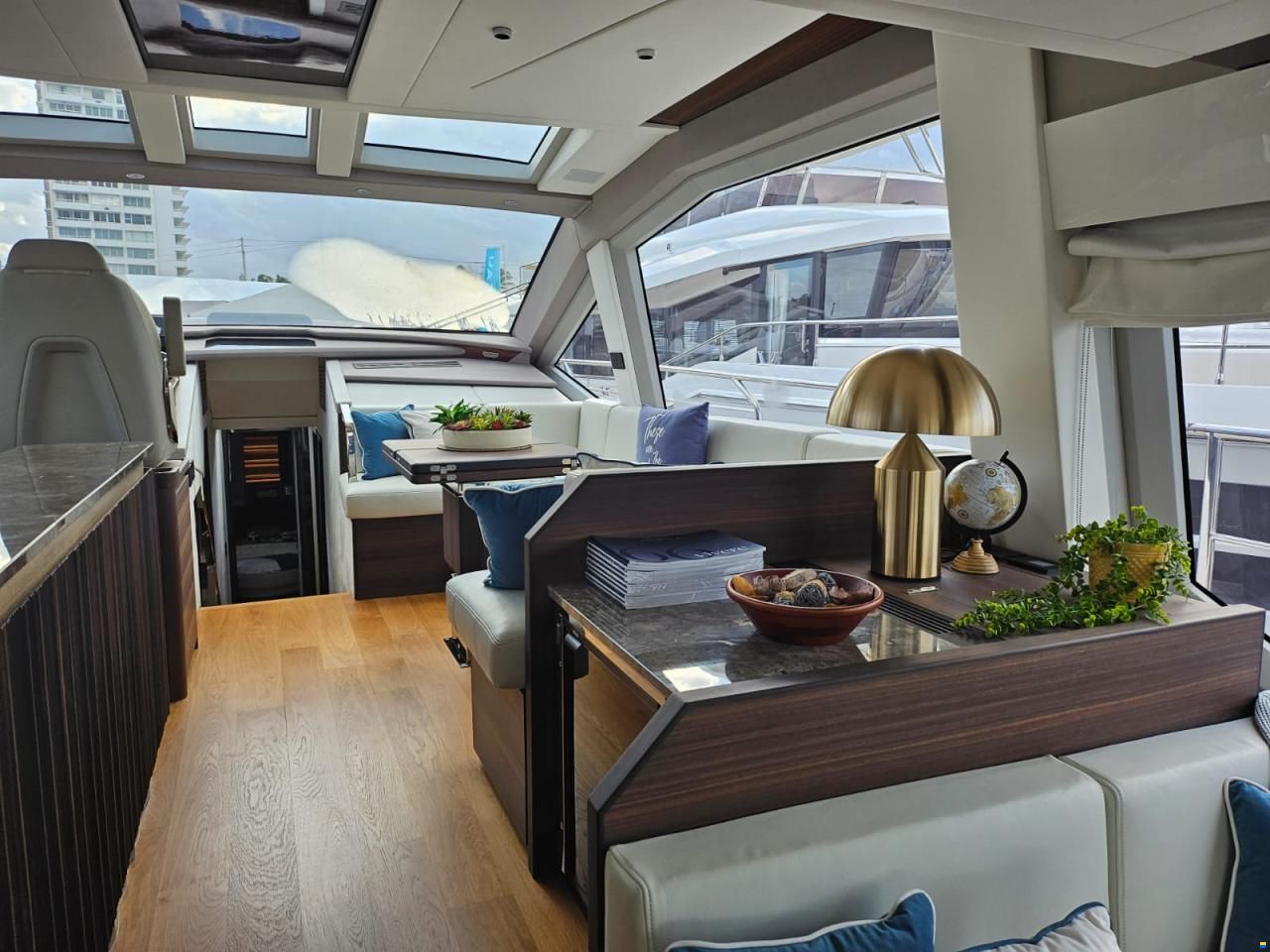 AICON Yachts 66