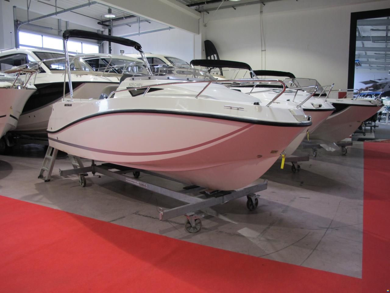 Quicksilver Activ 505 Cabin