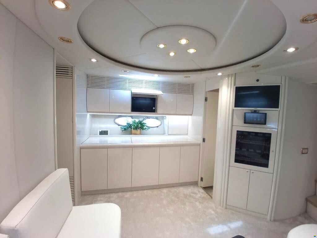 Pershing 54