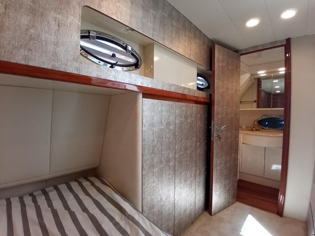 Pershing 54
