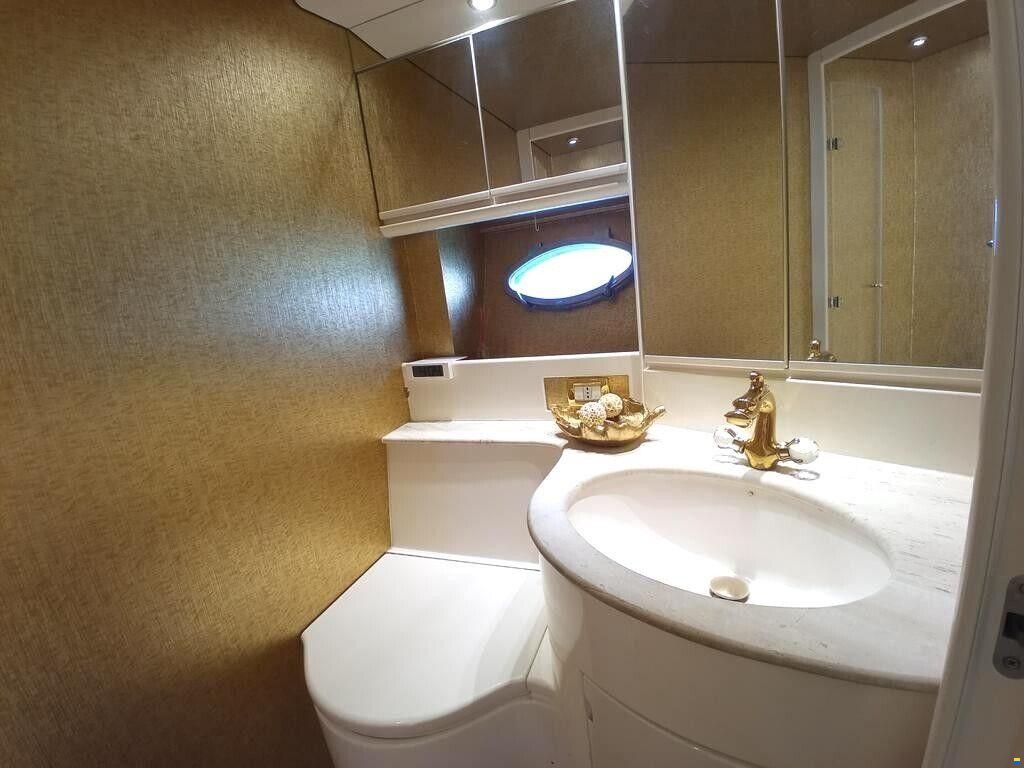 Pershing 54
