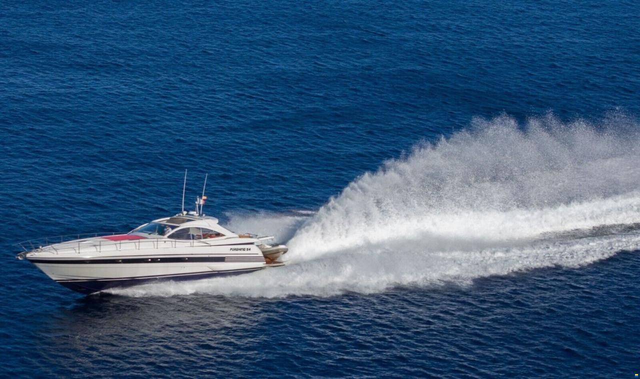 Pershing 54
