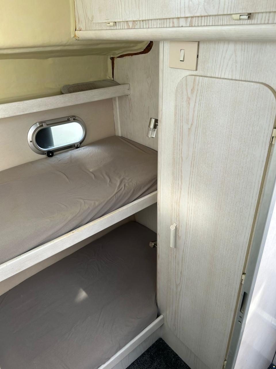 Beneteau Antares 10.20 Flybridge