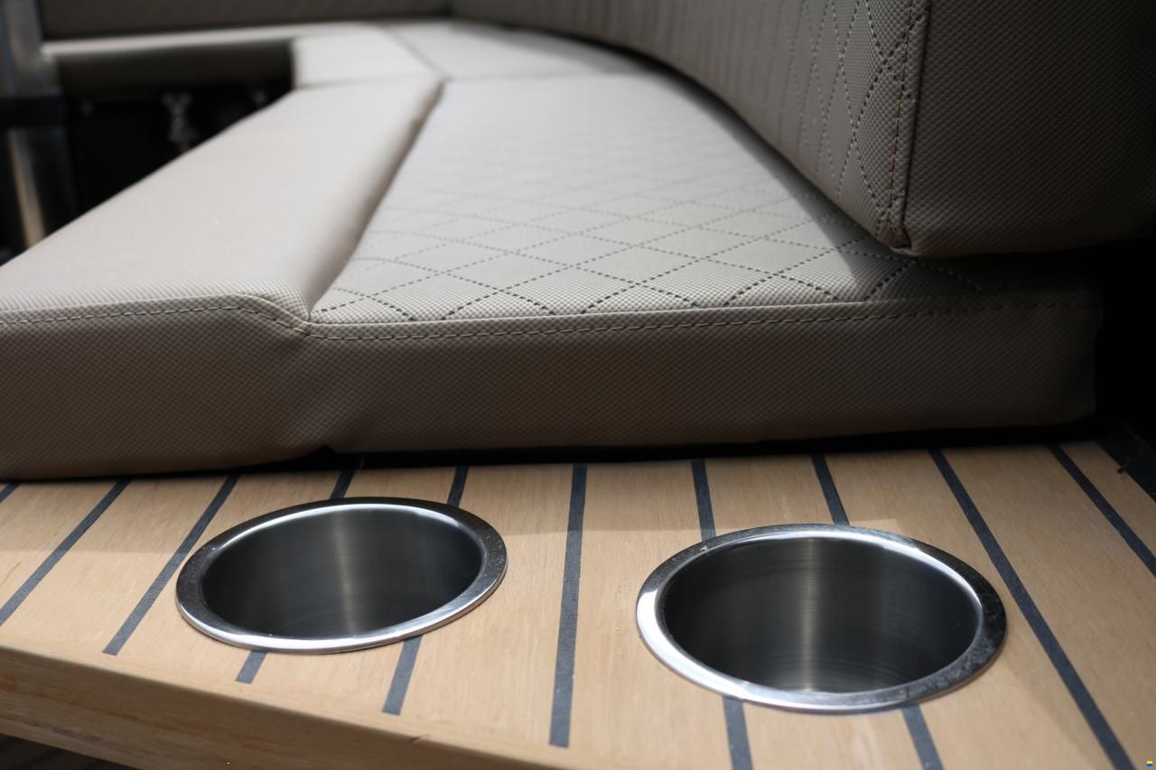 Futuro ZX20 mit Bodenseezulassung, 80 PS