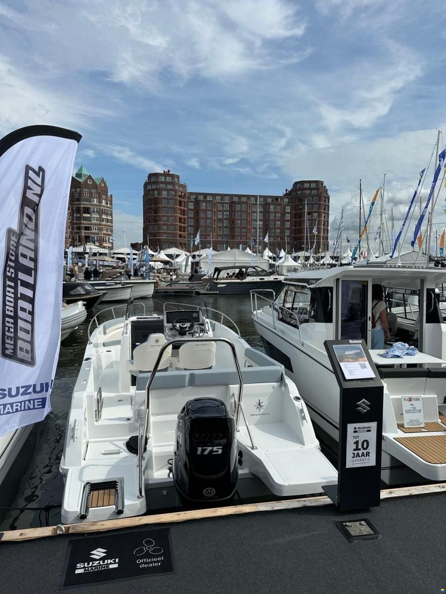 Jeanneau Cap Camarat 6.5 Center Console