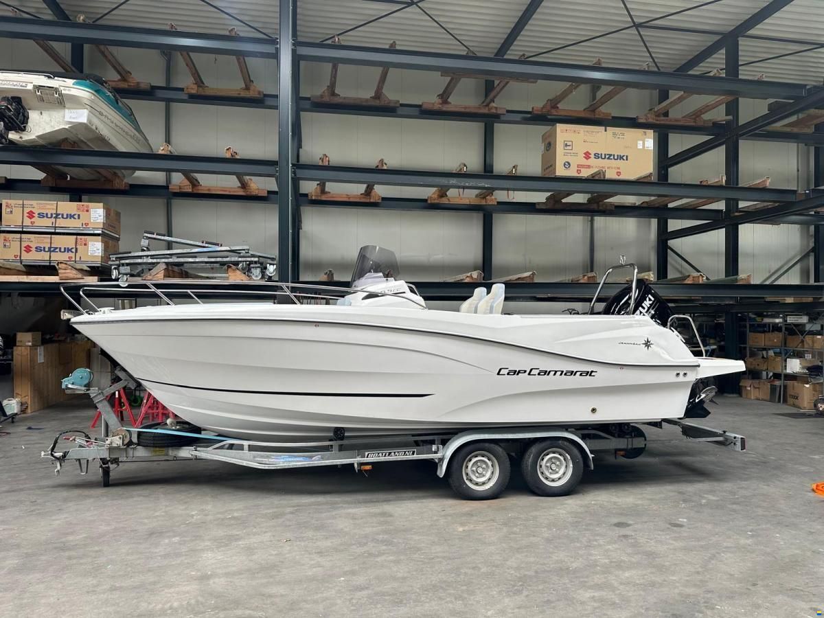 Jeanneau Cap Camarat 6.5 Center Console