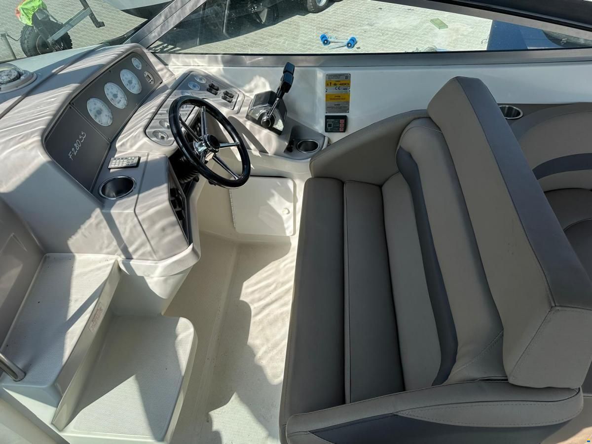 USFOR F-280 SS Cuddy cabin
