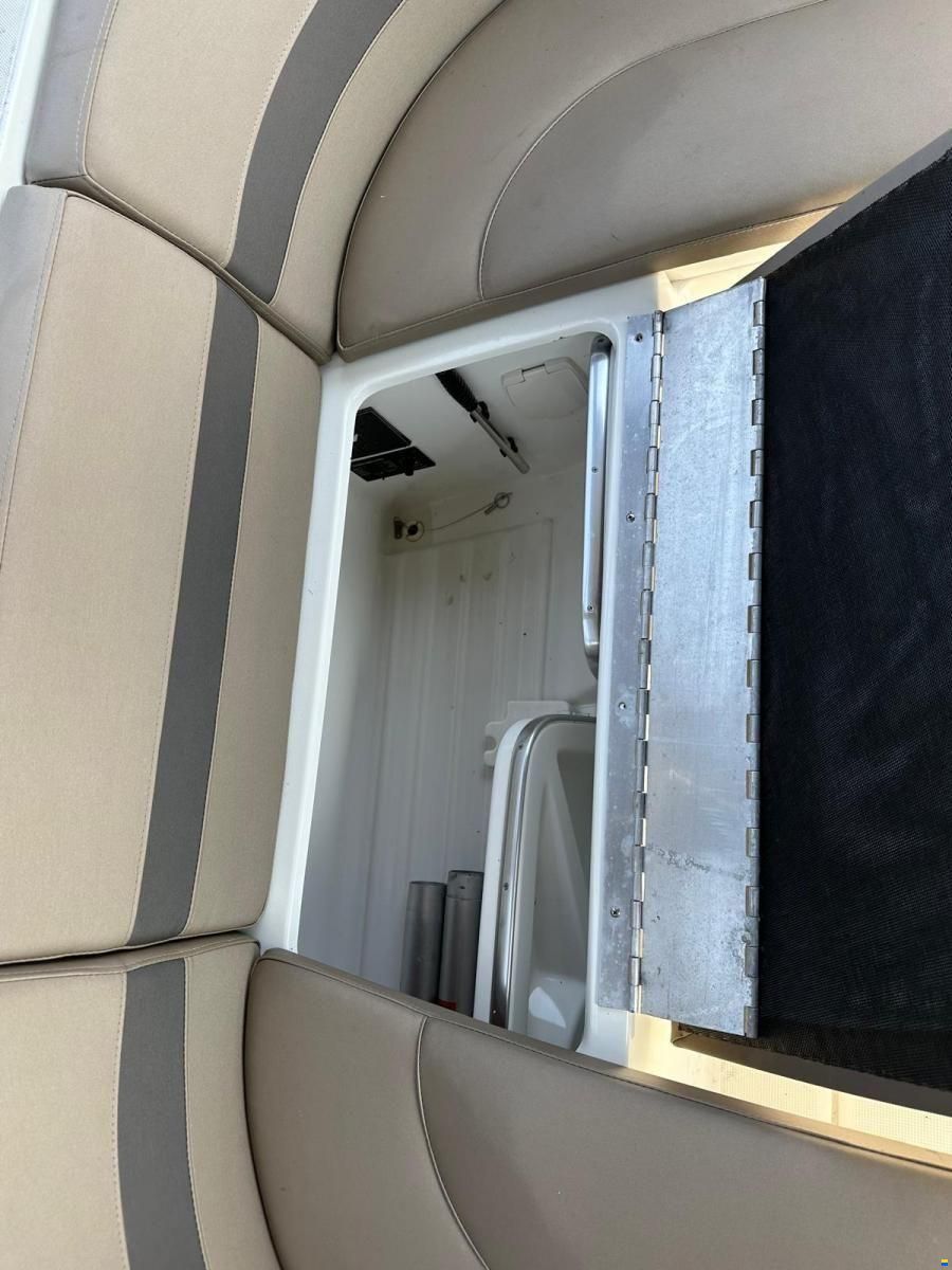 USFOR F-280 SS Cuddy cabin