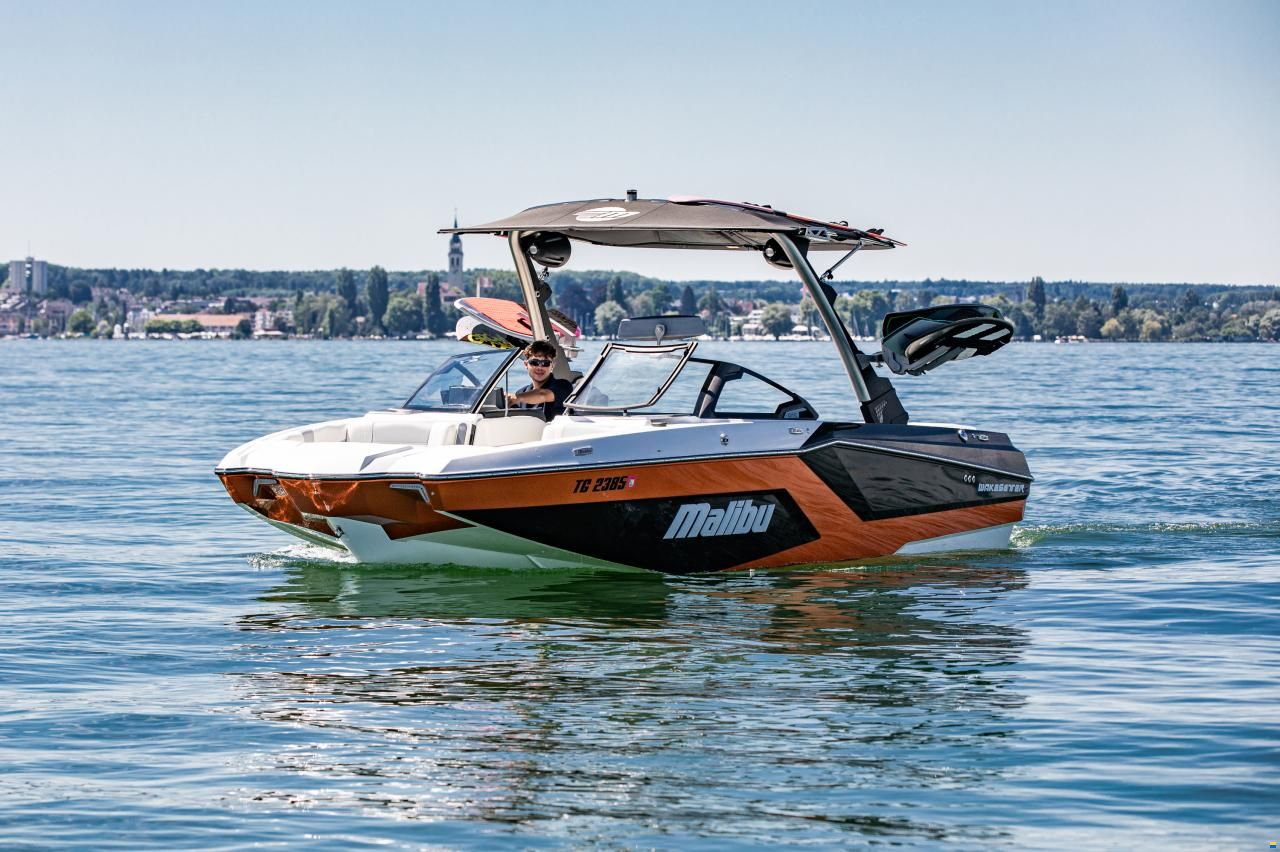 Malibu Wakesetter 23 MXZ
