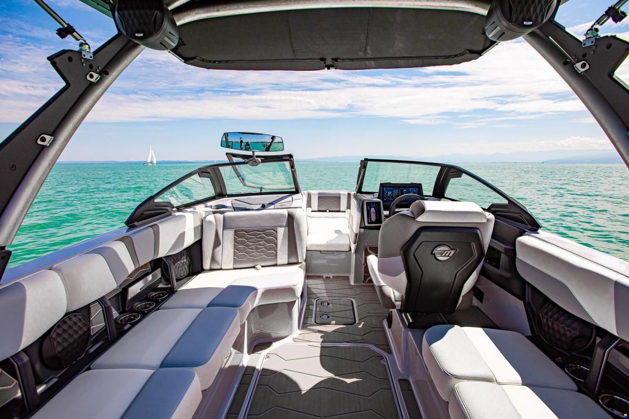 Malibu Wakesetter 23 MXZ