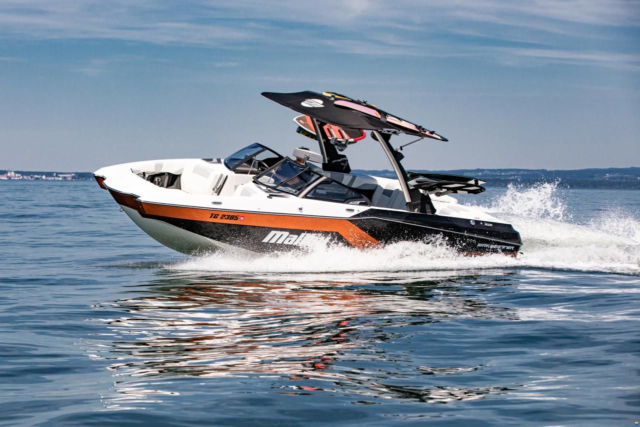 Malibu Wakesetter 23 MXZ