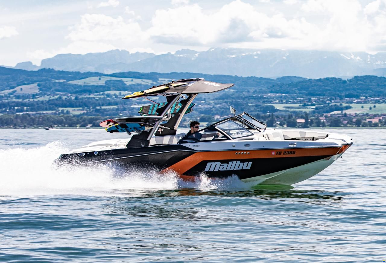 Malibu Wakesetter 23 MXZ
