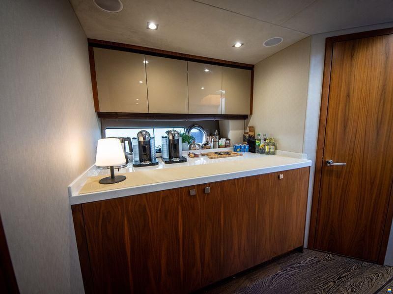Sunseeker Predator 57