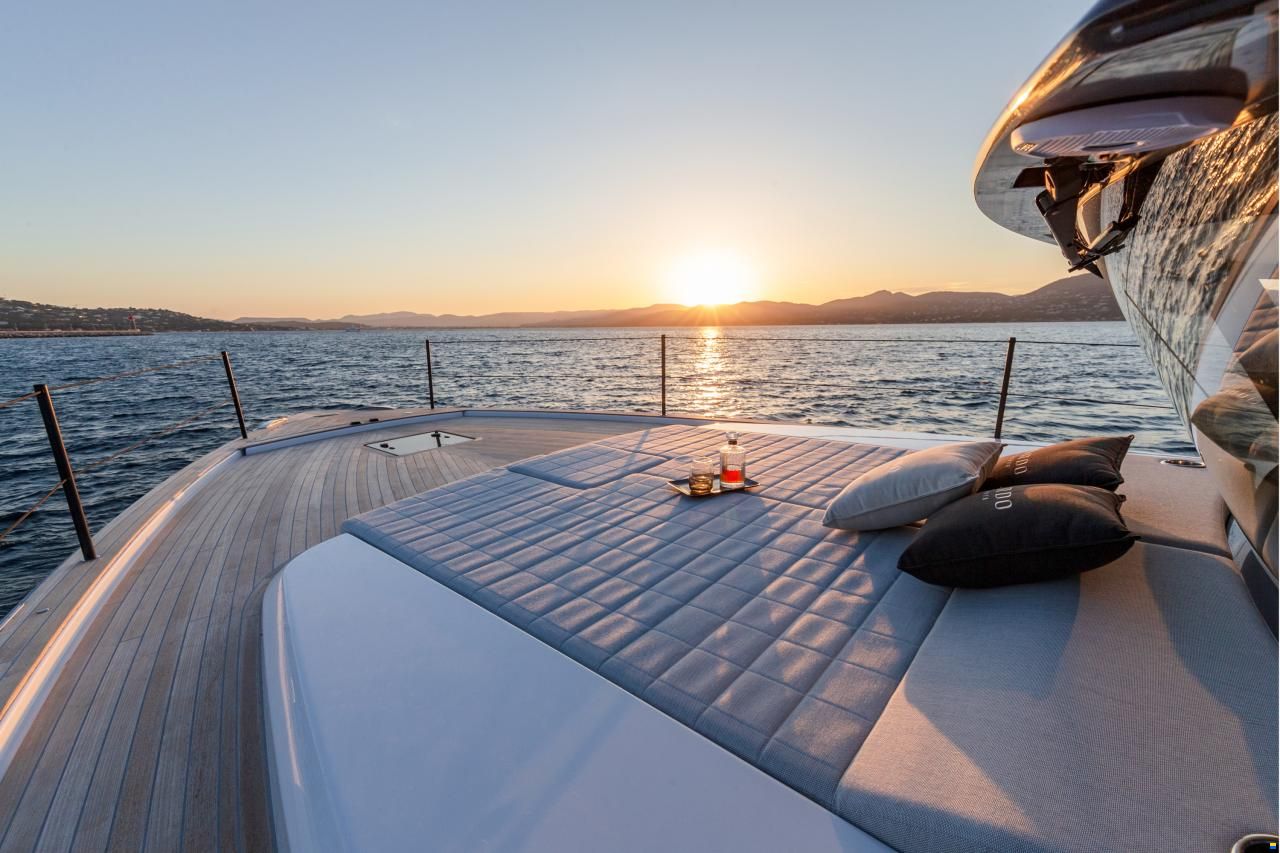 PARDO GT52