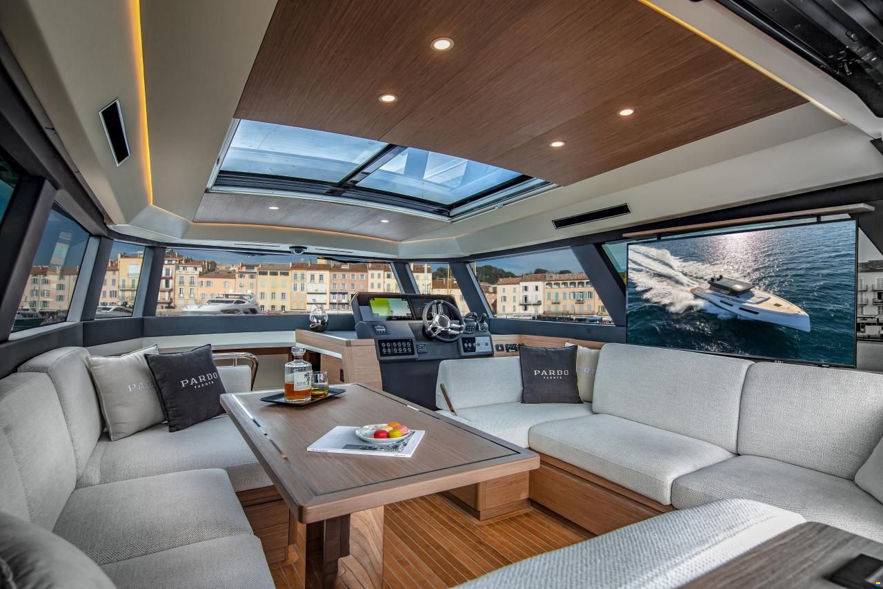 PARDO GT52