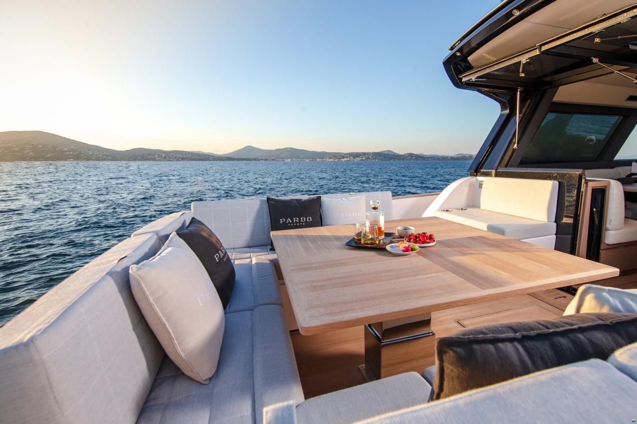 PARDO GT52