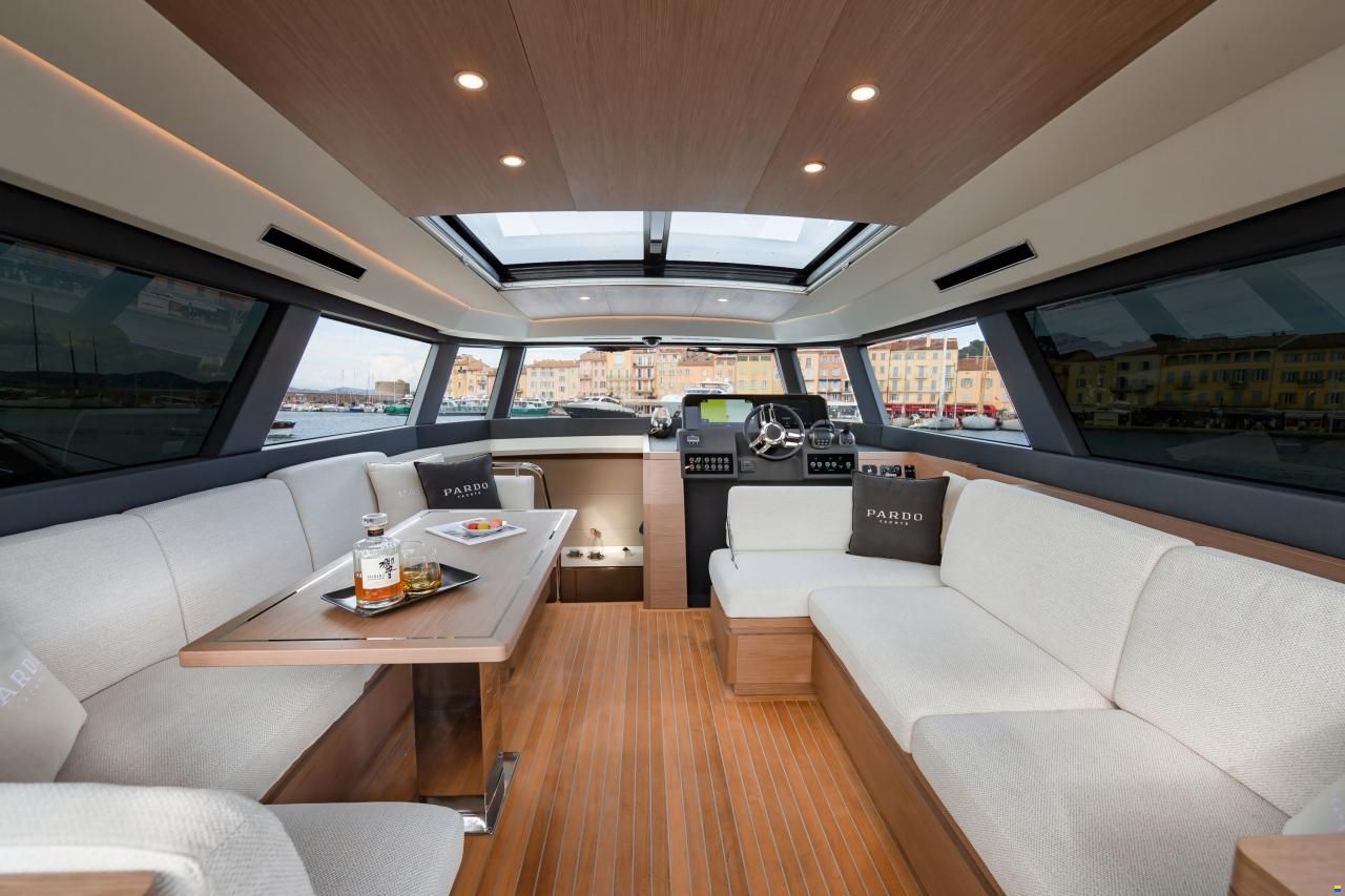 PARDO GT52