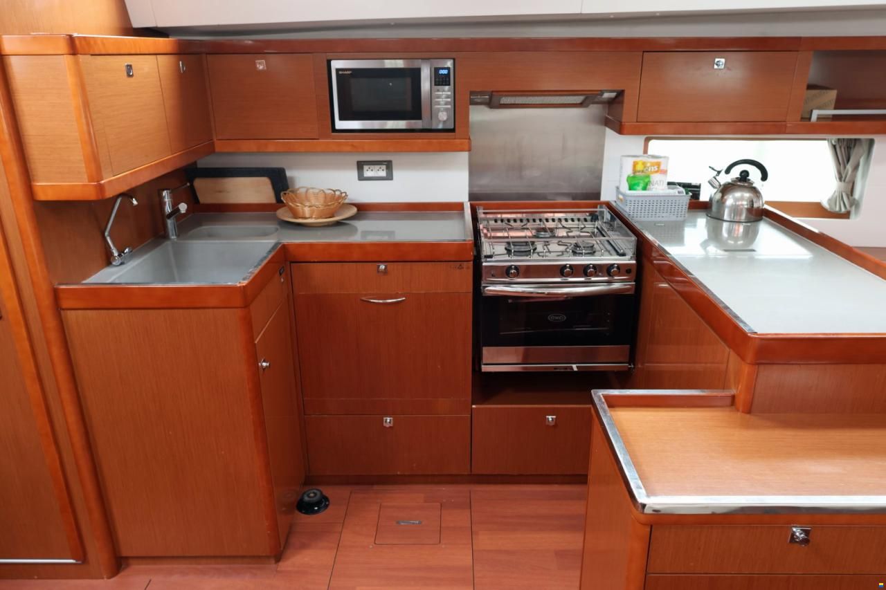 Beneteau Oceanis 55