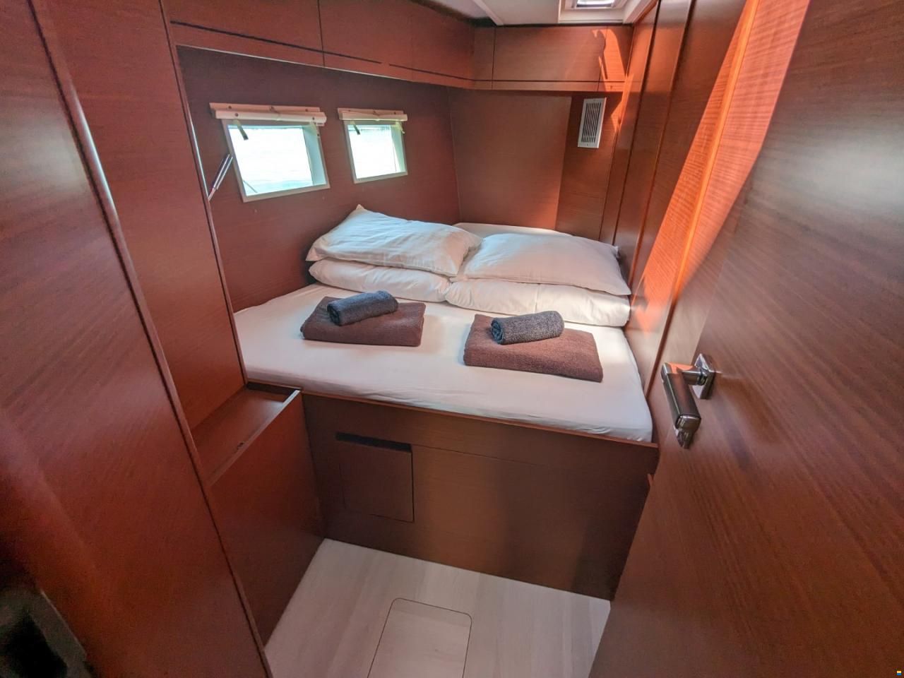 Hanse 548