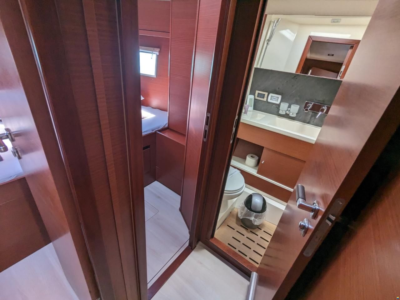 Hanse 548