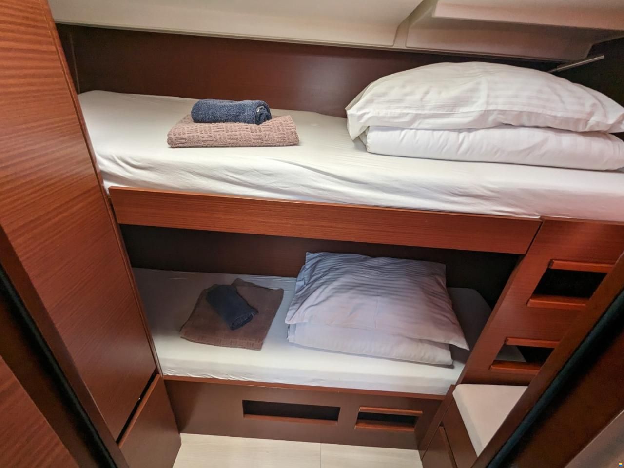 Hanse 548