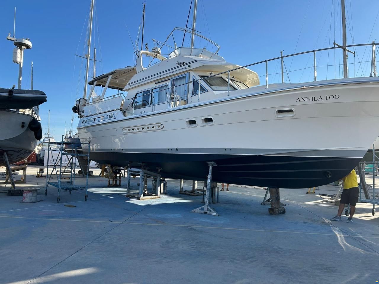 Trader 47 Flybridge  Cruising Motor Yacht or Li