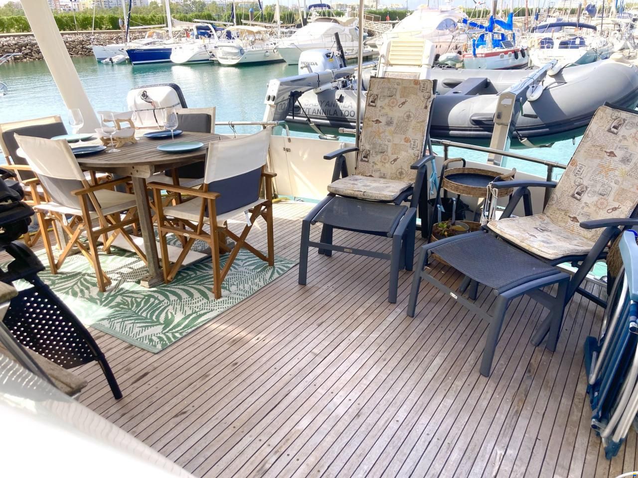 Trader 47 Flybridge  Cruising Motor Yacht or Li