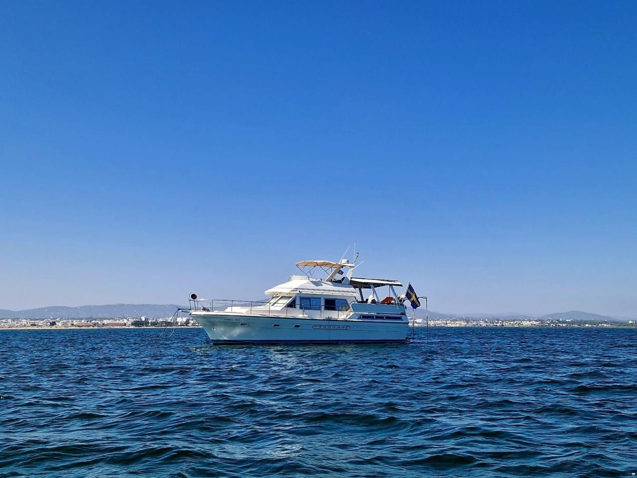 Trader 47 Flybridge  Cruising Motor Yacht or Li