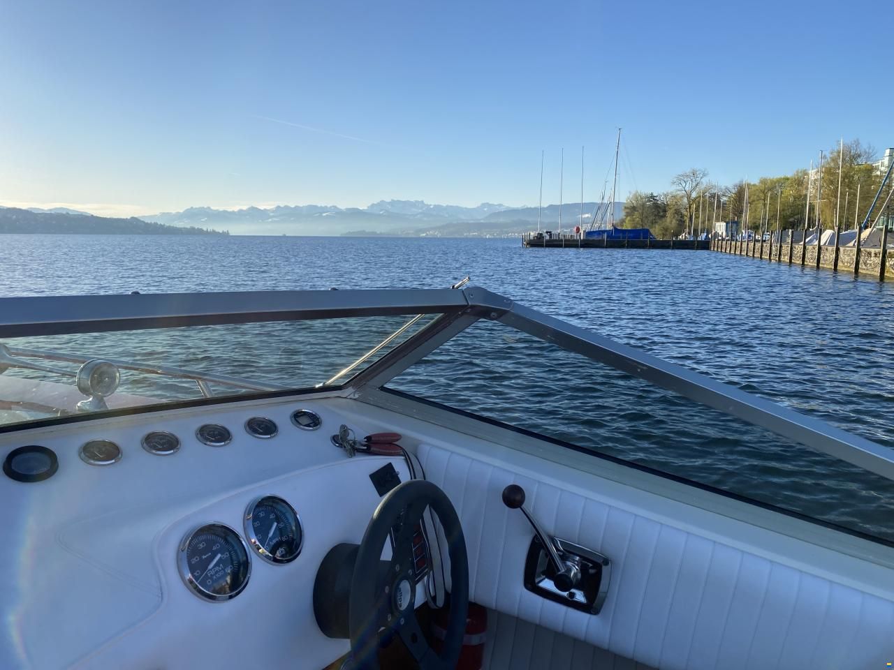 Schweizer Saphir 810 Offshore