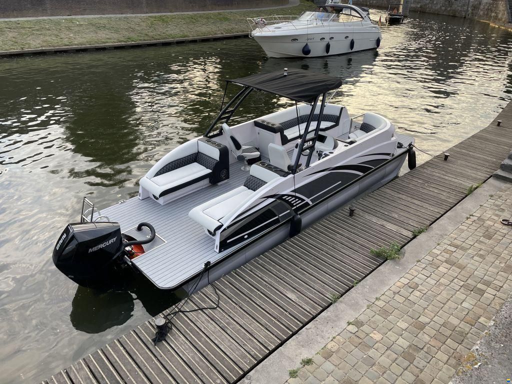 Swiss-boat Funlounger 7.5