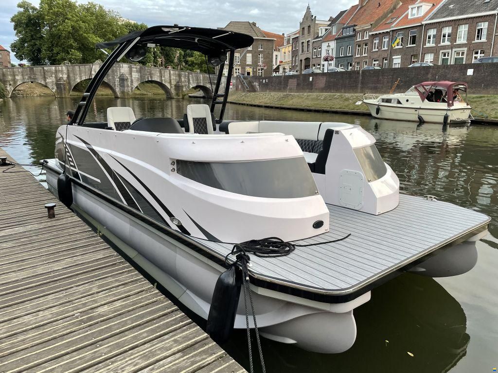 Swiss-boat Funlounger 7.5