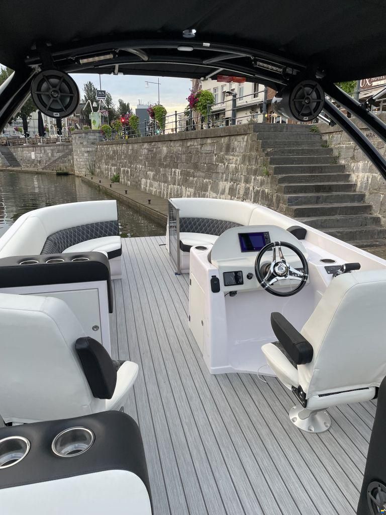Swiss-boat Funlounger 7.5